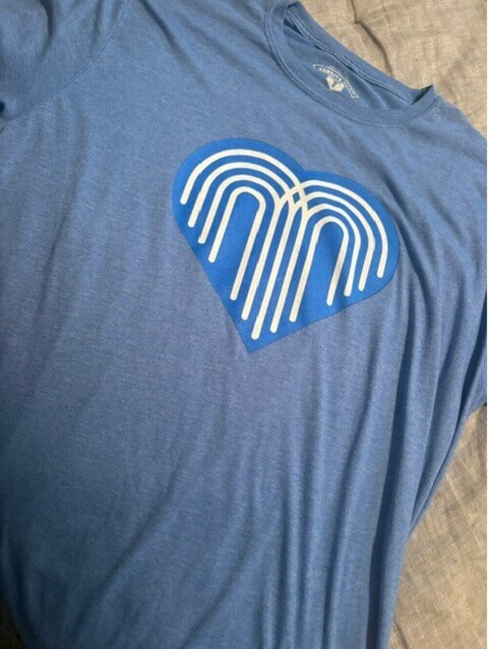 KC Royals FOUNTAIN / HEART Soft Blue T-Shirt - XL